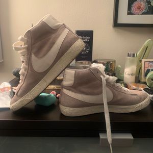 Nike High-Top Sneakers in Beige and White